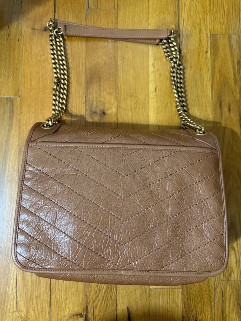 Excellent Condition Saint Laurent Tan Quilted Leather with Gold Chain - Picture 3 of 4